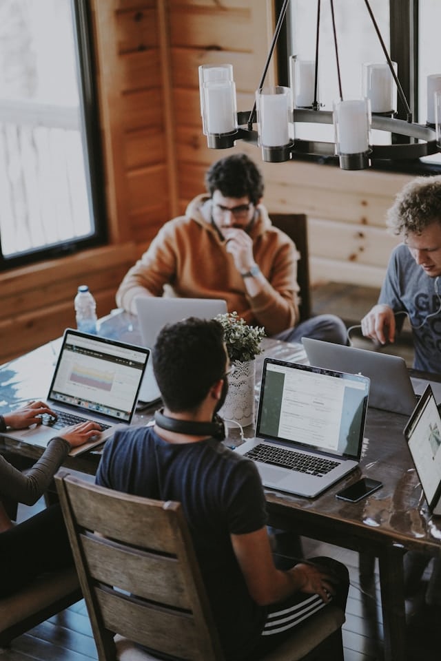 Office manager, un rôle en autonomie et en équipe pour le bien être de toute l'entreprise