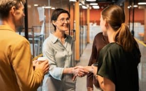 Attirer plus de prospects : 14 actions concrètes pour générer des opportunités commerciale